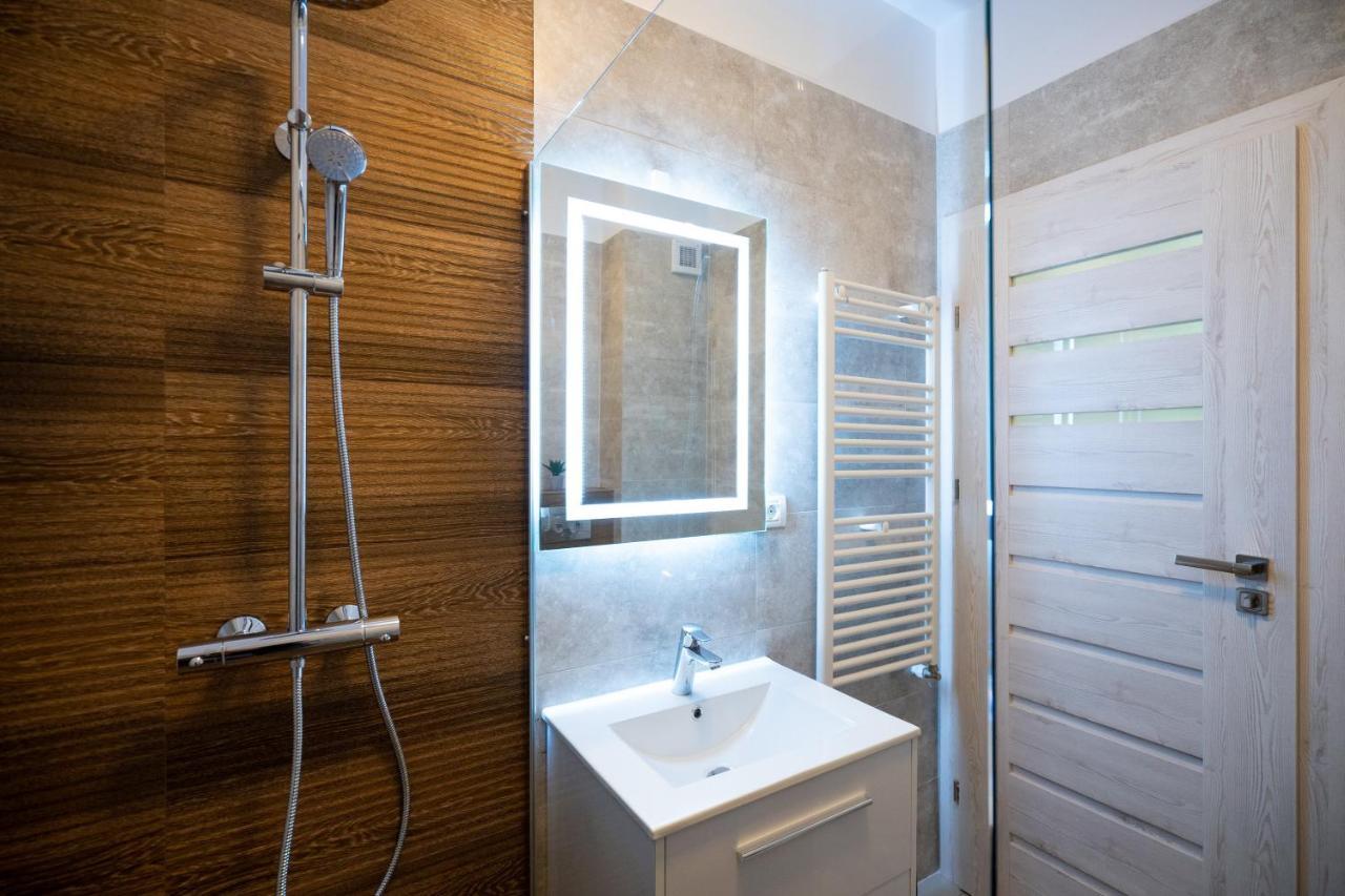 Moonlight Mamaia Apartments מראה חיצוני תמונה