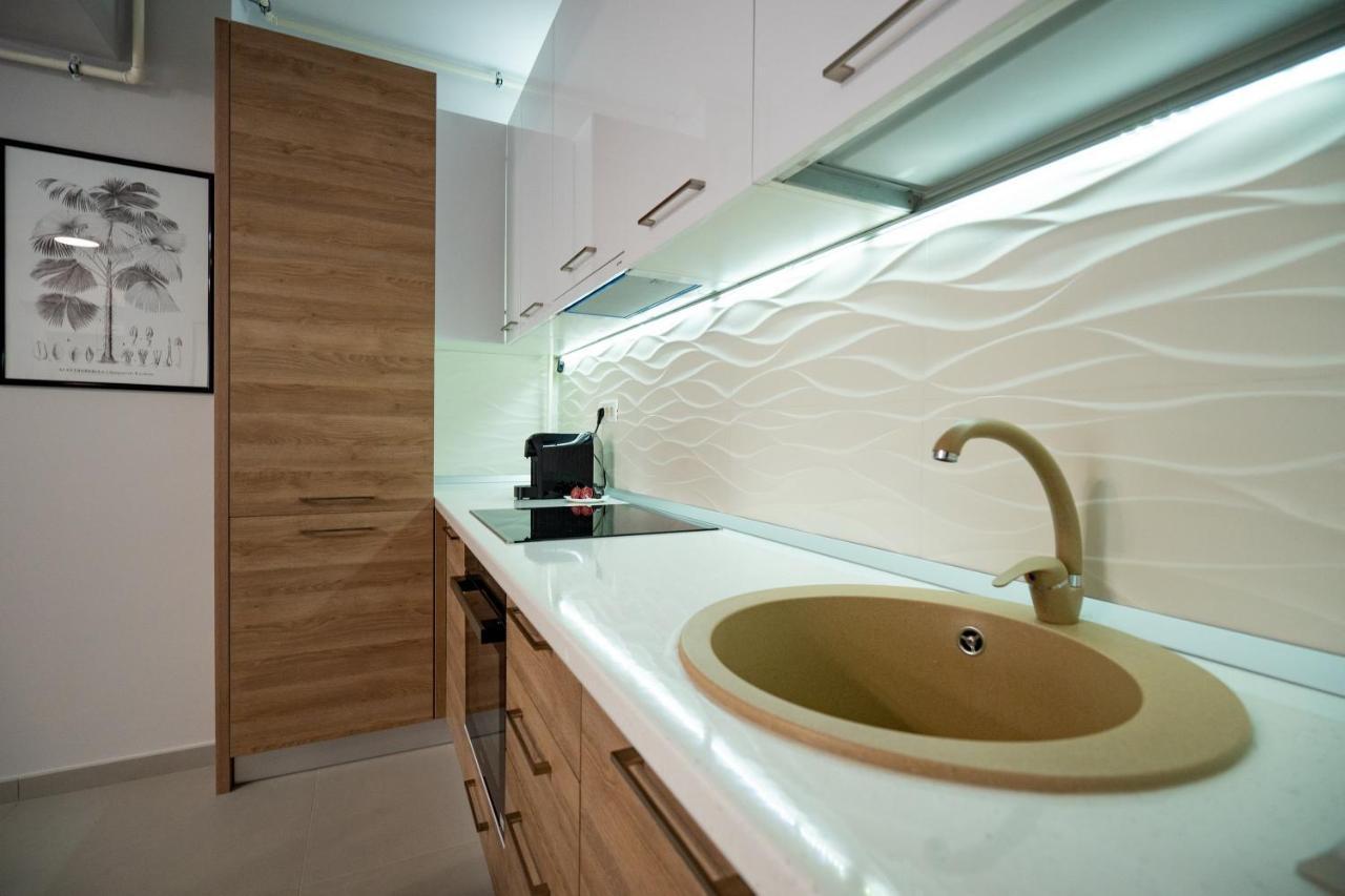 Moonlight Mamaia Apartments מראה חיצוני תמונה