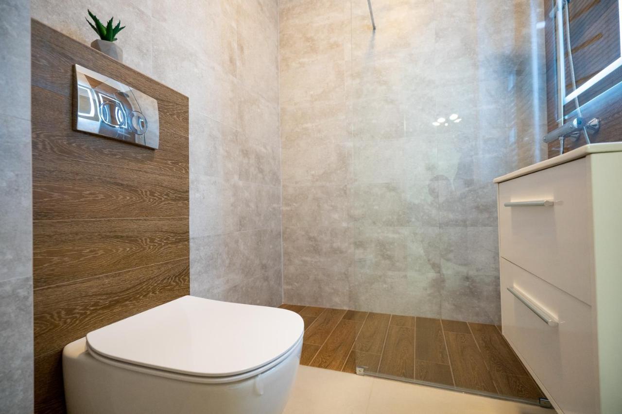 Moonlight Mamaia Apartments מראה חיצוני תמונה
